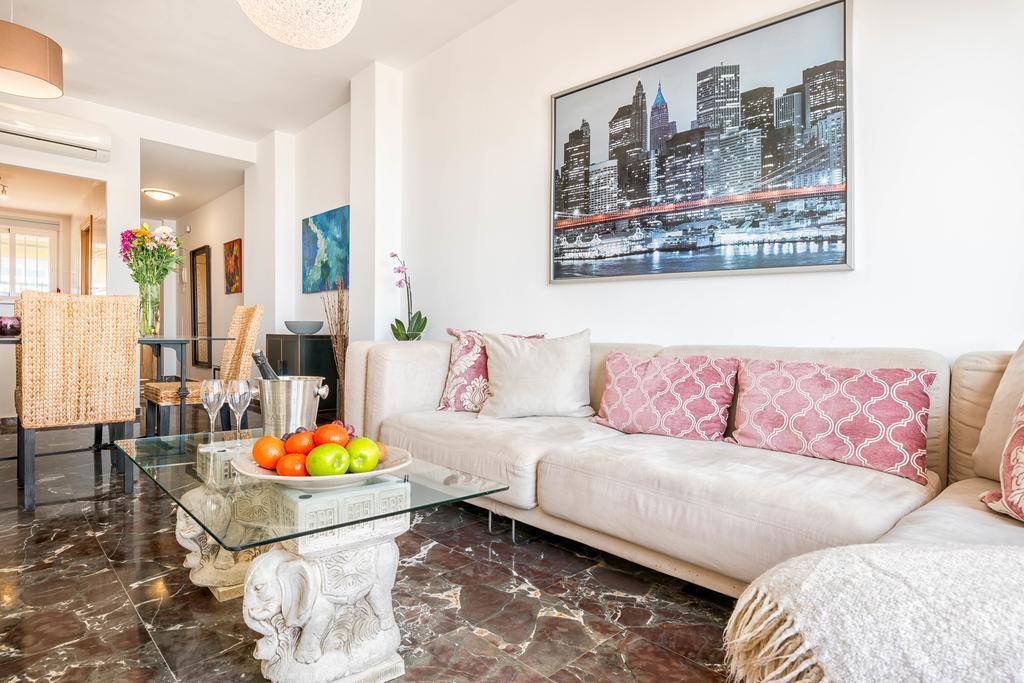 Carvajal Luxury Apartments - Free Parking 丰希罗拉 外观 照片