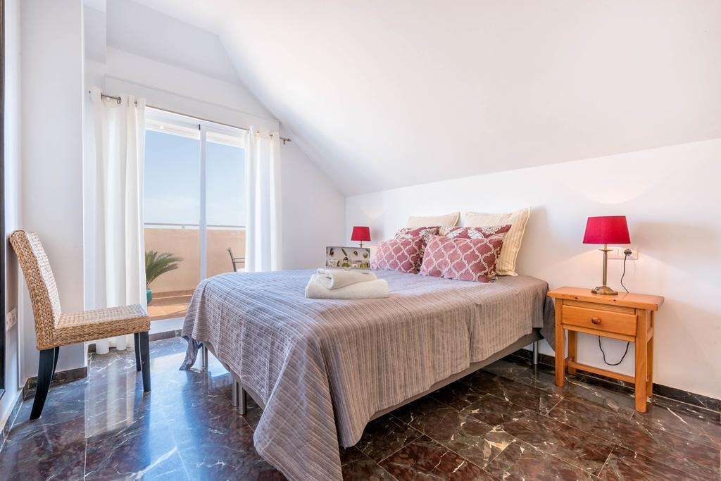 Carvajal Luxury Apartments - Free Parking 丰希罗拉 外观 照片