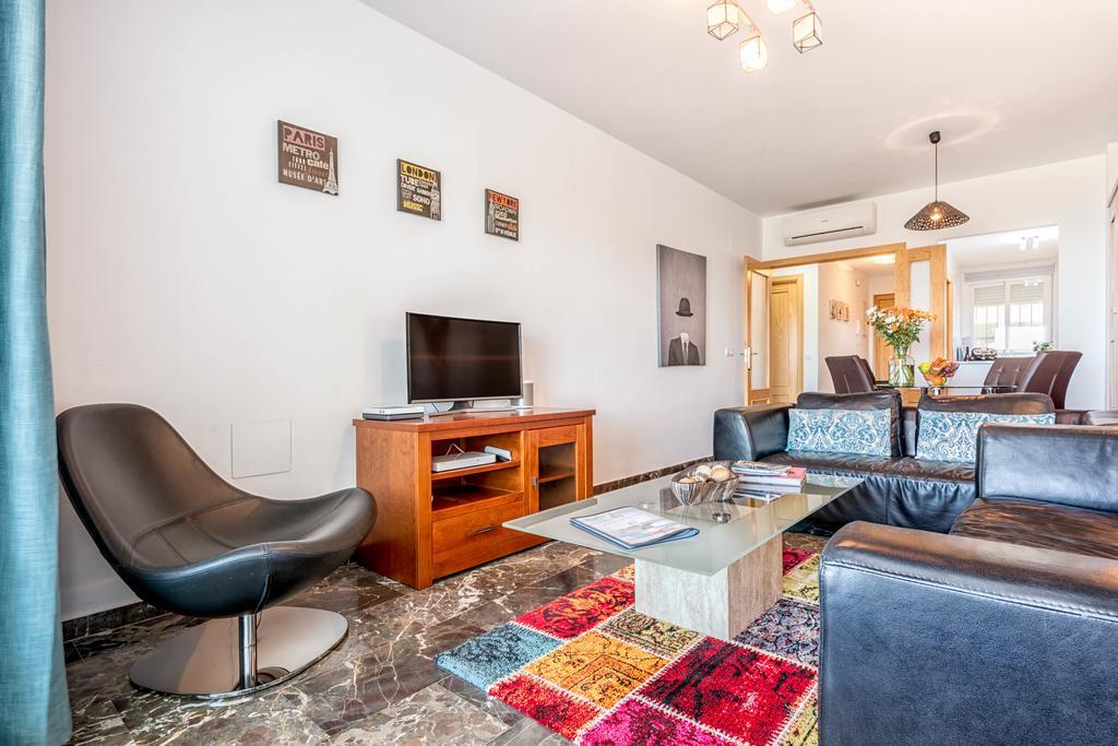 Carvajal Luxury Apartments - Free Parking 丰希罗拉 外观 照片