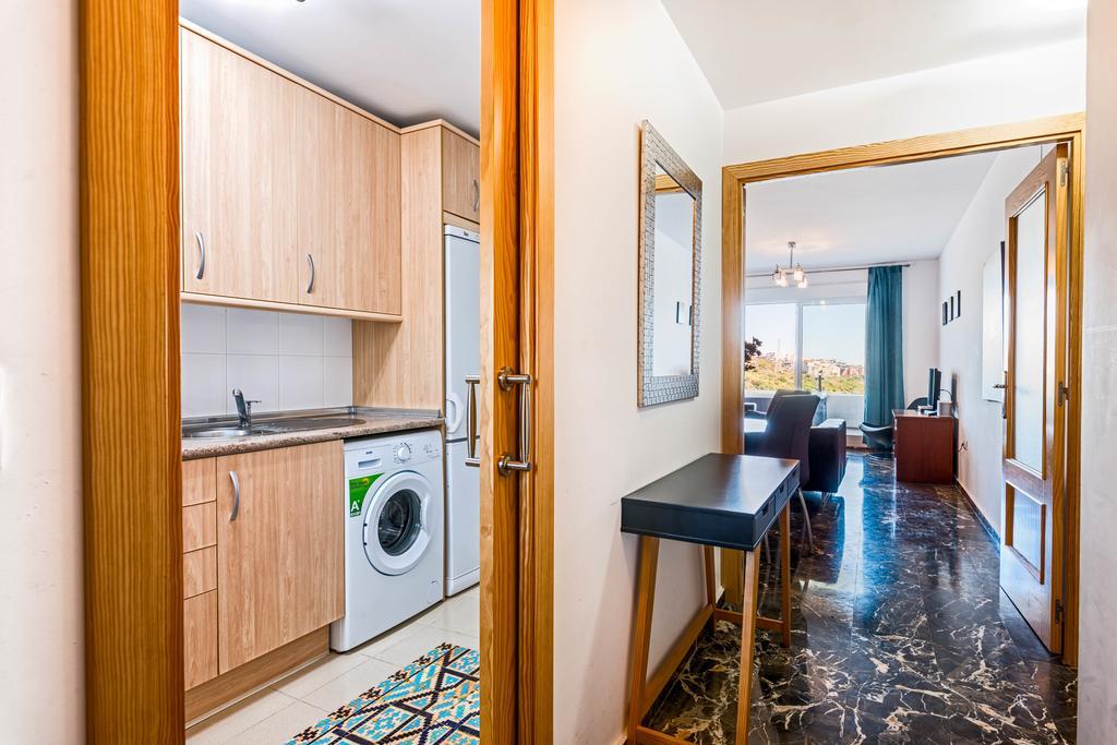 Carvajal Luxury Apartments - Free Parking 丰希罗拉 外观 照片